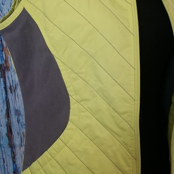 COLUMBIA Quilted Zip Front Vest - Picture 3 of 10